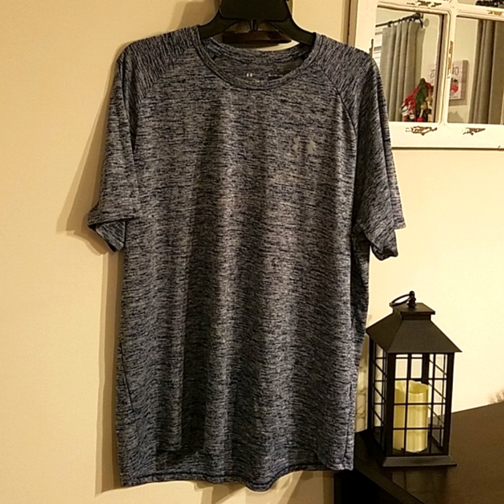 Under Armour heat gear t-shirt loose fit